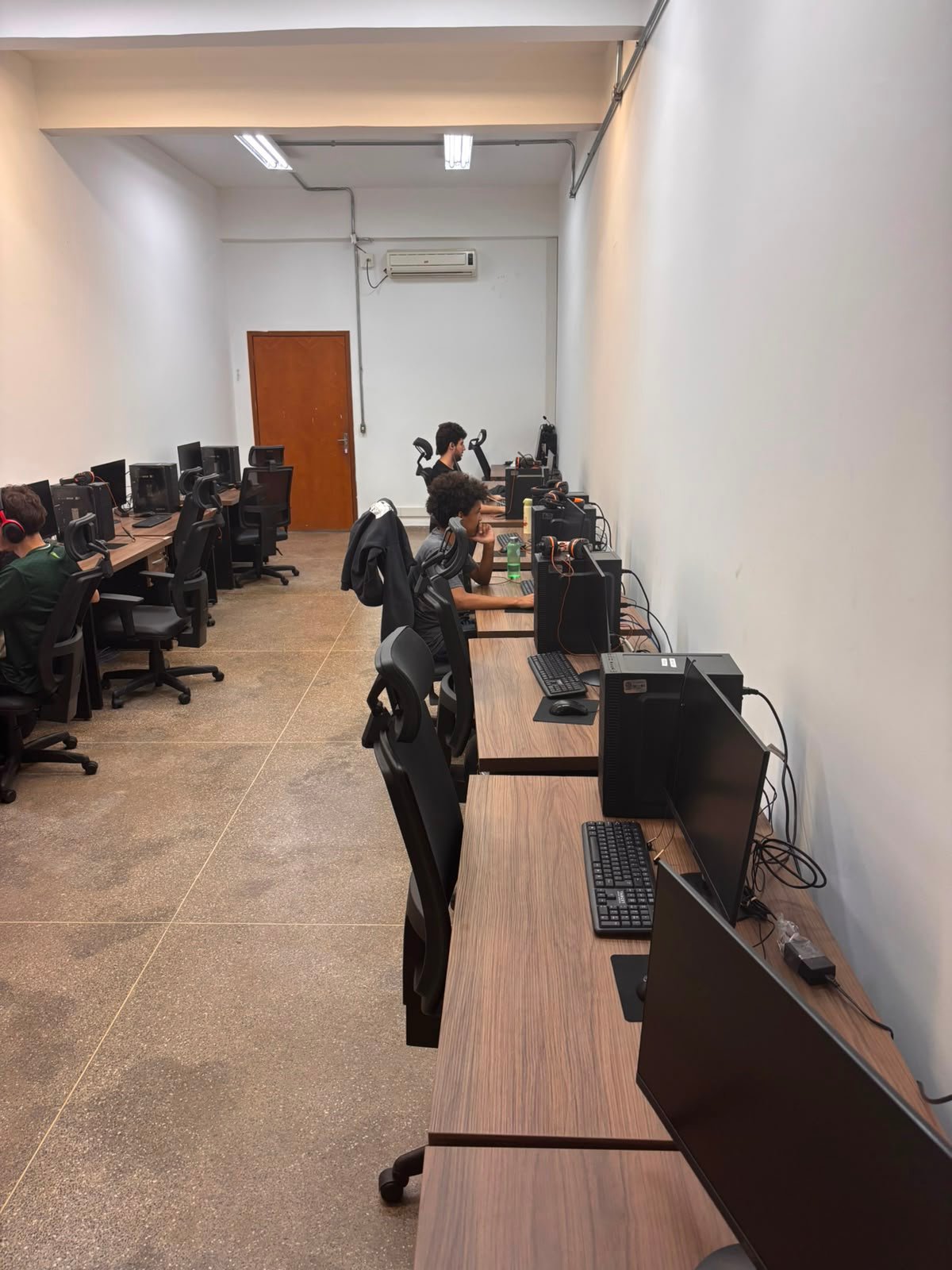 Espaço de trabalho do NUTI, foto 8
